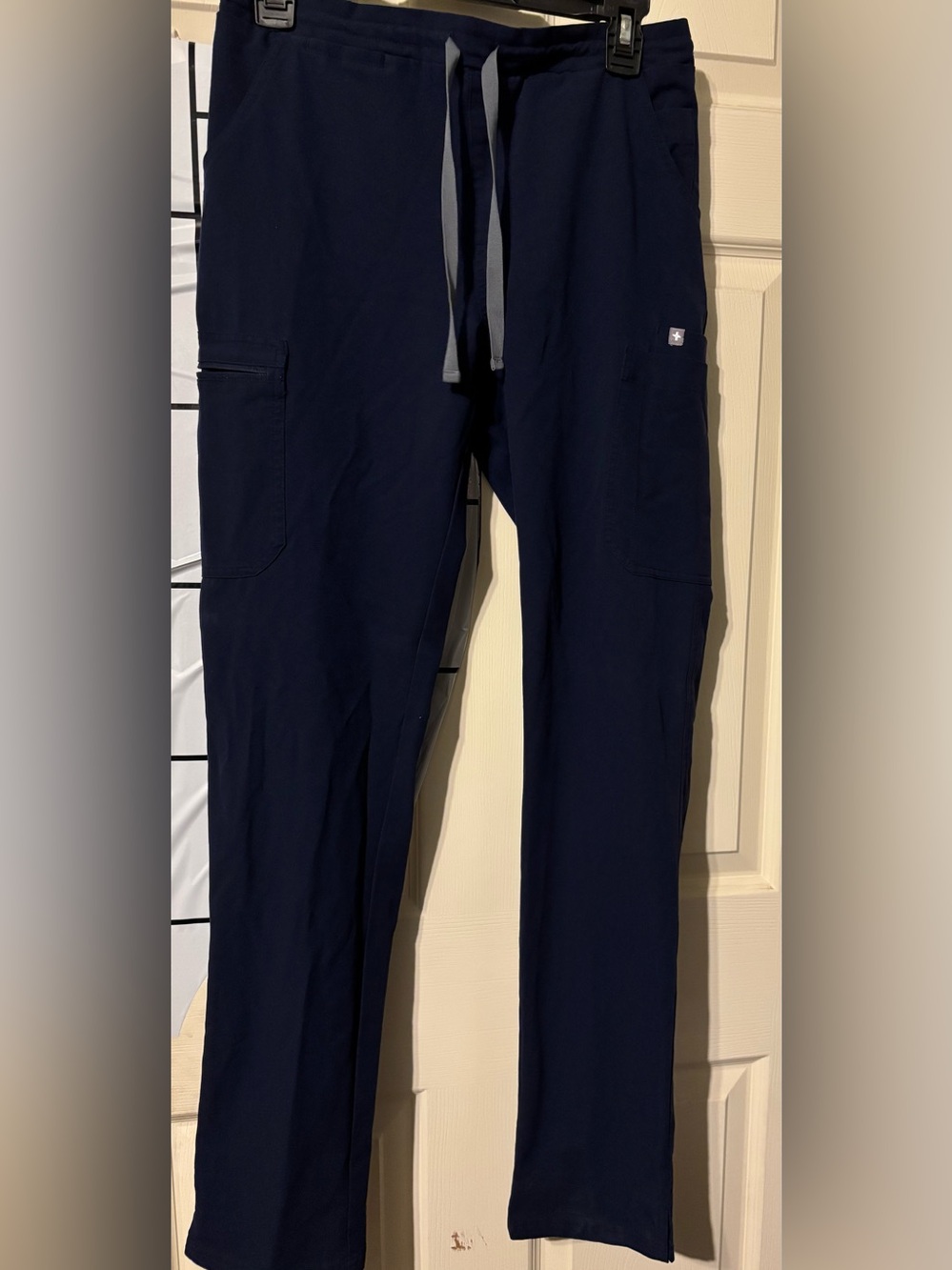 Figs Yola Navy Cargo Scrub Pants S/ Tall